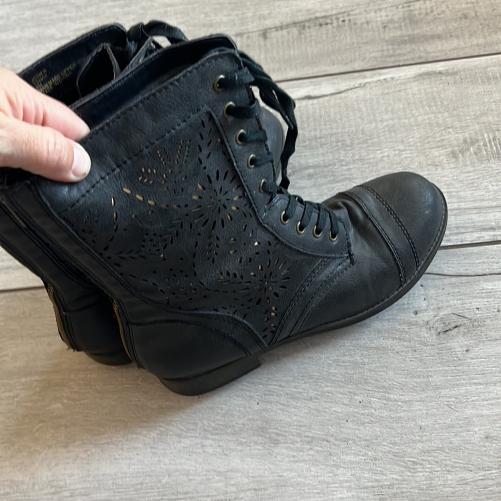 Boots by Rampage - Picture 3 of 4